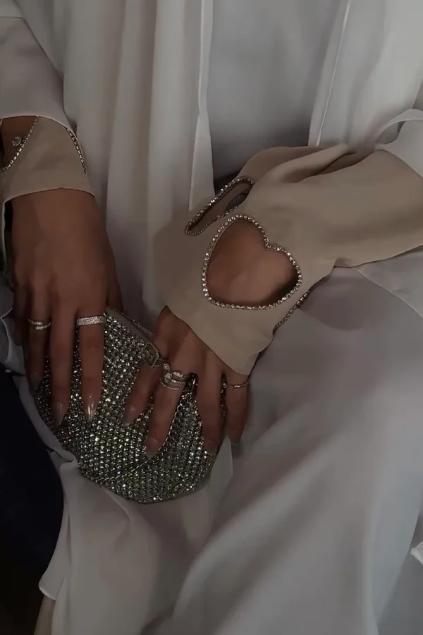Heart Abaya - Image 5